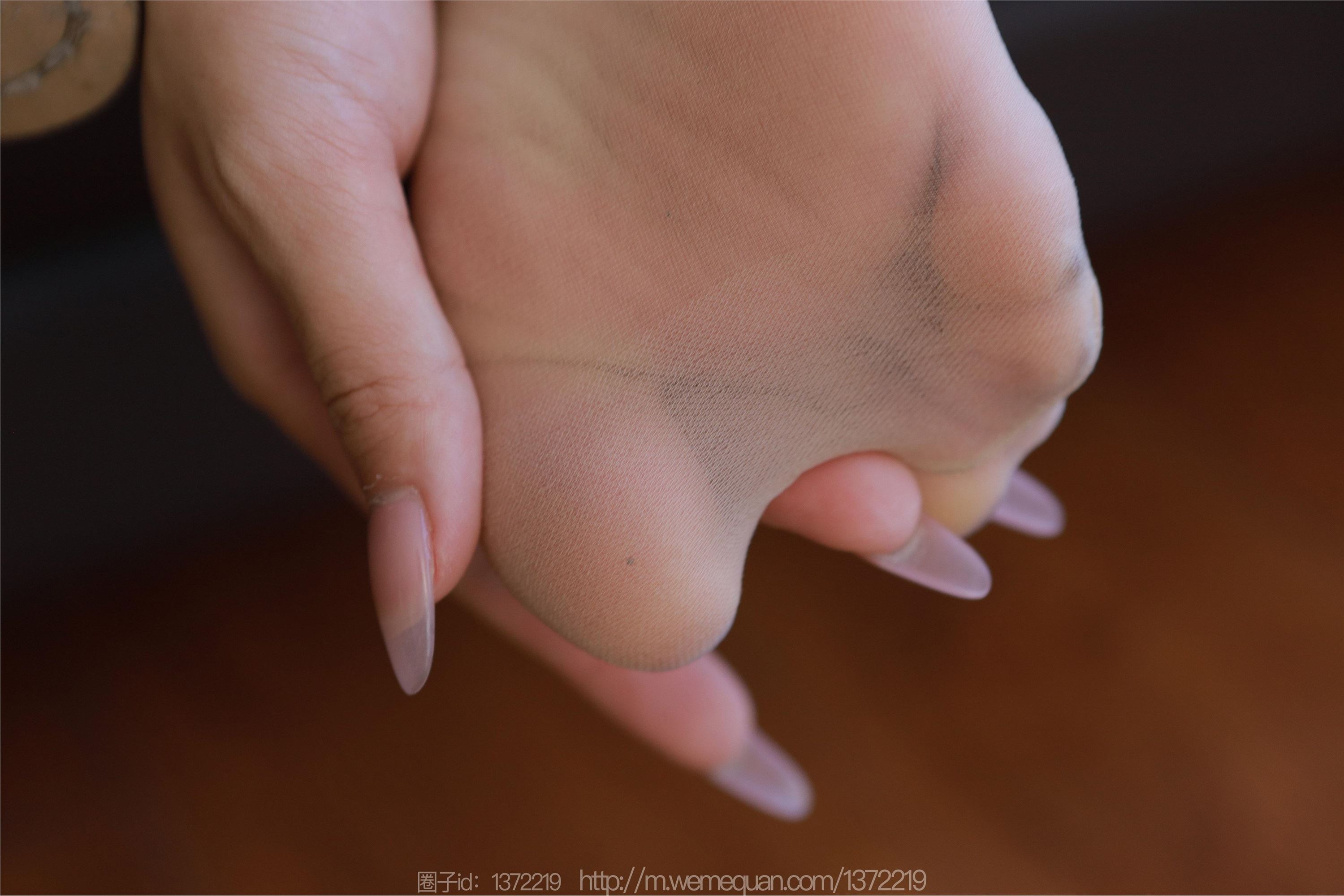 IESS异思趣向  2023.09.04 丝享家 1524 兔兔《白T牛仔裤里丝》